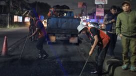 Bupati Bogor Sahur Bersama Pekerja Jalan Parung-Kemang