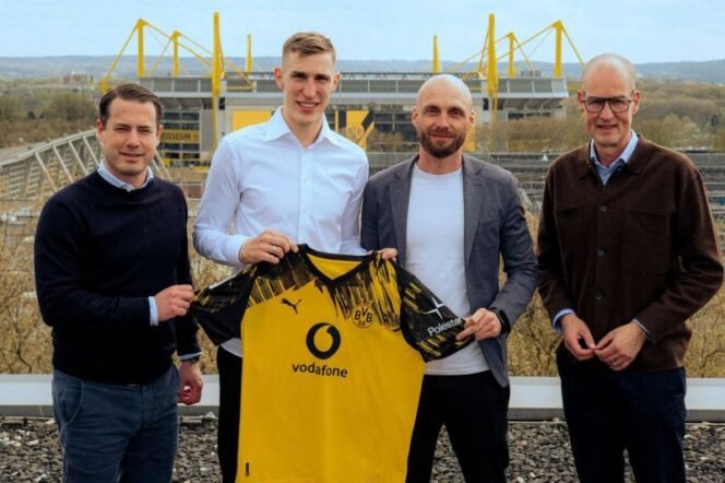 
Borussia Dortmund perpanjang kontrak Nico Schlotterbeck hingga 2031