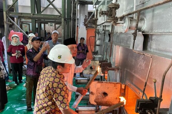 
PG Ngadirejo Kediri sambut giling 2026 dengan ritual “Cethik geni”