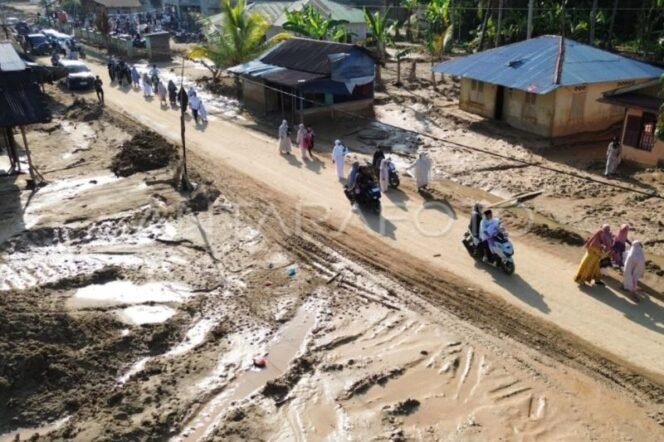 
Pemprov Sumut-Tapteng bentuk tim percepat validasi data korban bencana