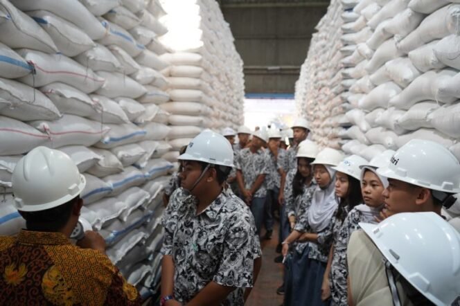 
Bulog edukasi pelajar tentang ketahanan pangan lewat eduwisata