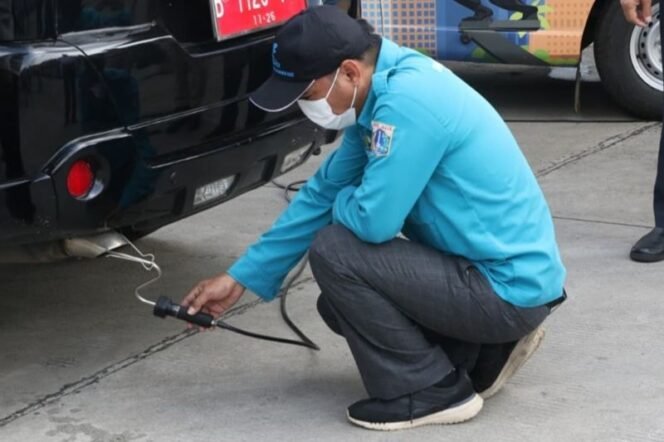 
Belasan kendaraan dinas di Jakbar tidak lolos uji emisi