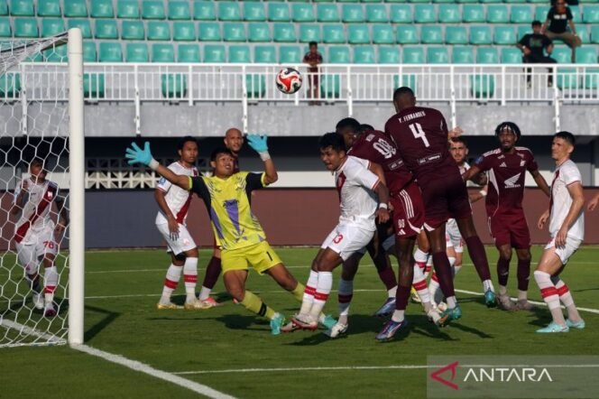 
Gol dramatis Lagator bantu PSM menang 2-1 atas PSIM Yogyakarta