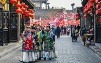 Wisata kota kuno dan budaya imersif jadi tren baru industri rekreasi di China