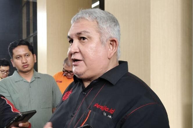 
Bung Ferry kecewa laga Persija vs Persib gagal digelar di Jakarta