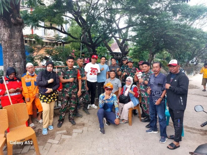 
Koramil 1408-06/Mamajang Bersinergi Dengan Pemerintah Kecamatan Mamajang Gelar Karya Bakti Bersih-Bersih Lingkungan